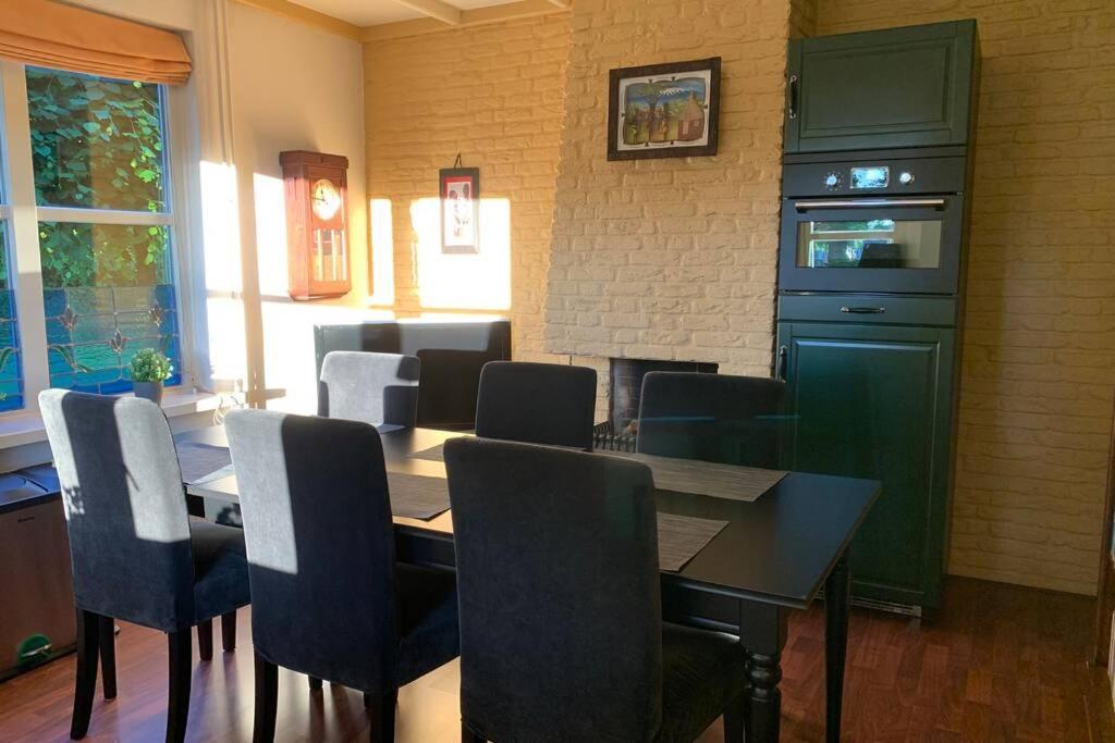 Karibu Het Voorhuis 2 Tot 6 Persoons Luxe Slaapkamers Met Een Mooie Woonkeuken Daarle المظهر الخارجي الصورة