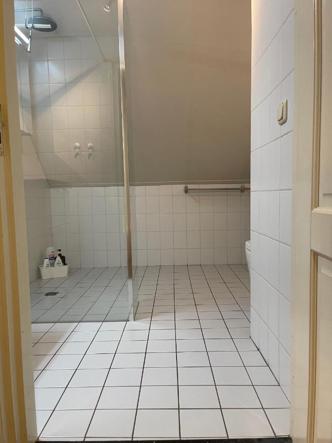 Karibu Het Voorhuis 2 Tot 6 Persoons Luxe Slaapkamers Met Een Mooie Woonkeuken Daarle المظهر الخارجي الصورة